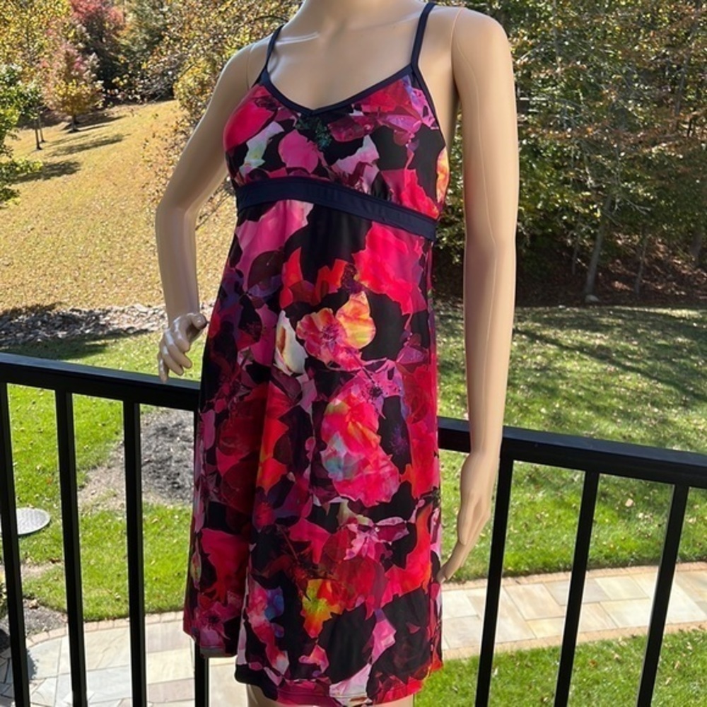 Athleta floral pink/navy razorback dress